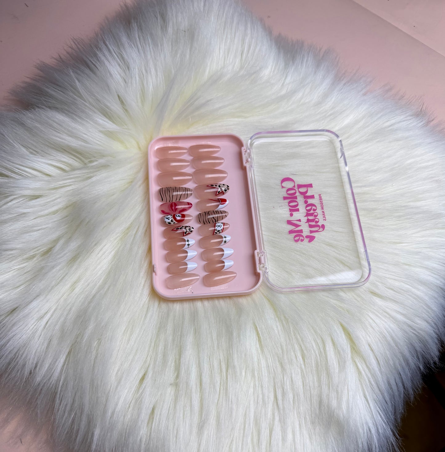 Miffy Valentine Nails