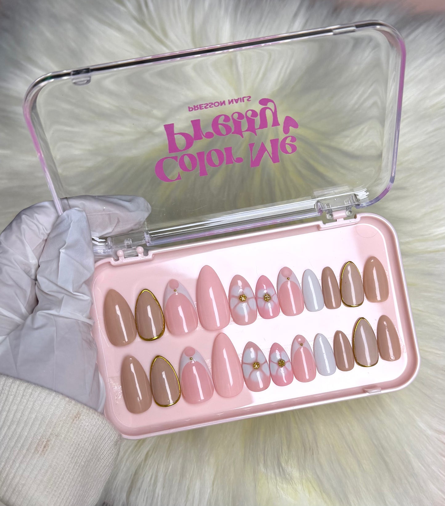 Gold Acccent Blooming Nails