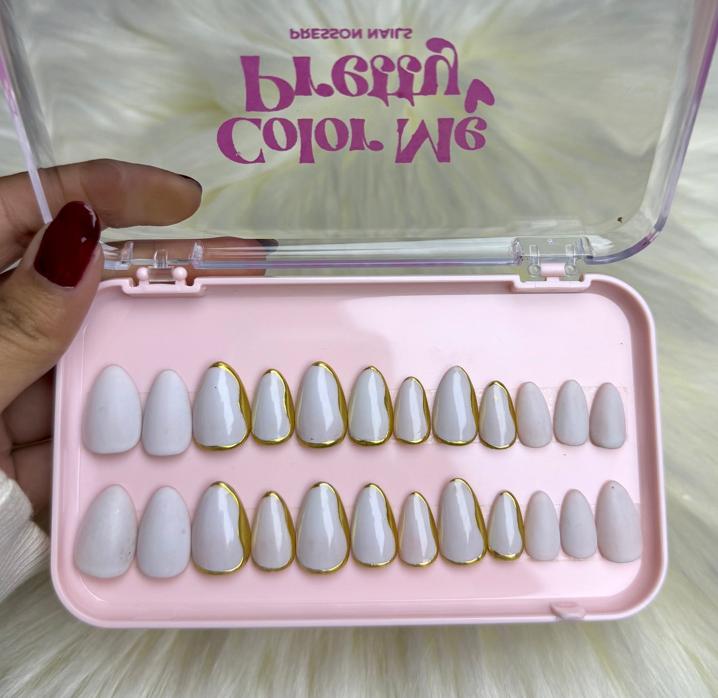 Gold Gilded Nails Exude