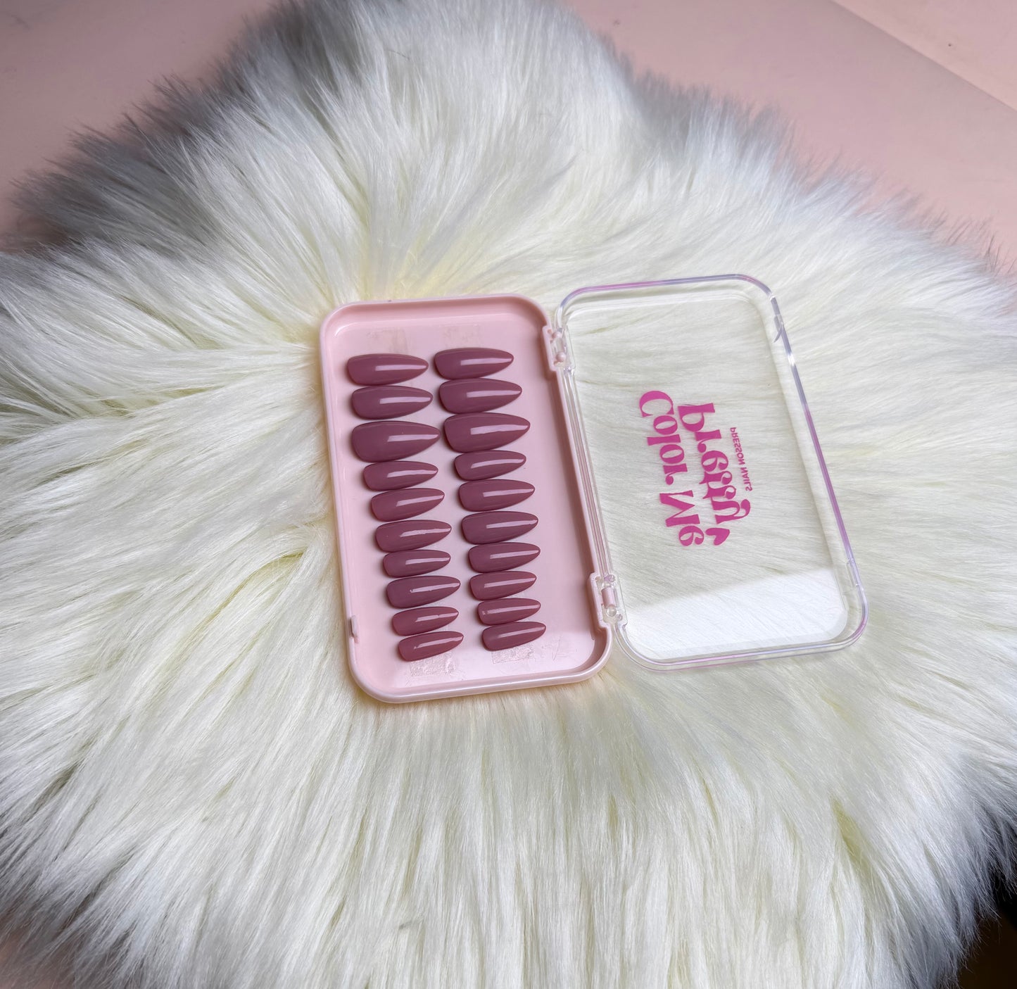 Silk Mauve Solid Nail